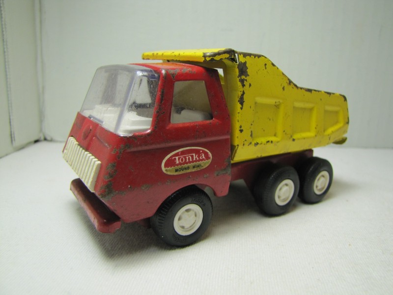 Vintage Tonka Dump Truck #55040 USED