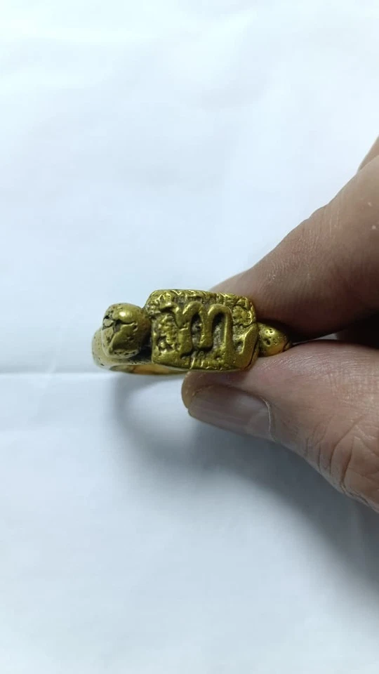 Anel antigo místico desconhecido símbolo de escrita antiga tribal Nusantara joia espiritual - Imagem 3 de 4