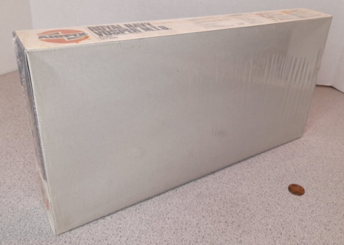 Airfix Royal Navy Vosper M.T.B. R.N. 1:72 model Kit #05280 Series 5 - Picture 2 of 7