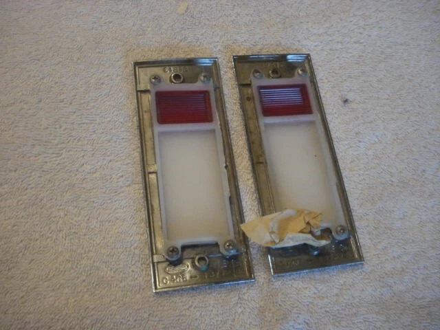 Par de lentes ligeras usadas Mercury Comet 1964 cortesía (cúpula) Foto 2 de 2