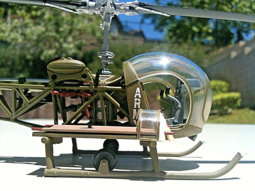 Corgi Bell H-13 Sioux US Army M.A.S.H Helicopter Korea 1951 Die-cast 1:48 Scale - Picture 10 of 12