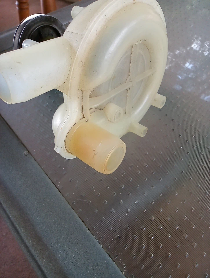  Maytag Water Washer Pump P# 2-14522 M# LAT4000AAW S# 10785040 - Image 2 of 3