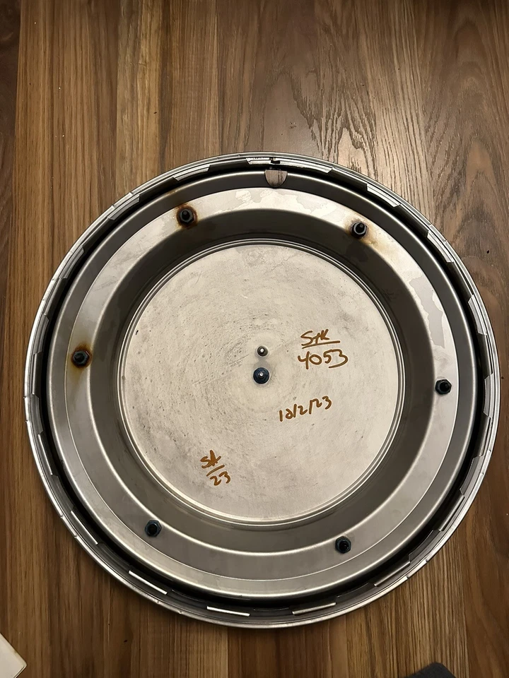 77-79 Oldsmobile Delta 88 Regency 98 Opcional Deluxe Tapacubos Tapacubos Completa 15” Foto 4 de 4