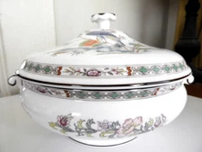 Wedgwood KUTANI CRANE Covered Vegetable Serving Bowl  ENGLAND Dish - MINT, NICE!