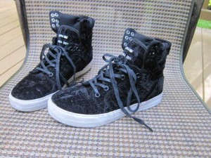 women's black high tops