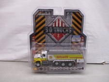 Greenlight 2017 International Workstar Shell Oil Tanker 1/64 A