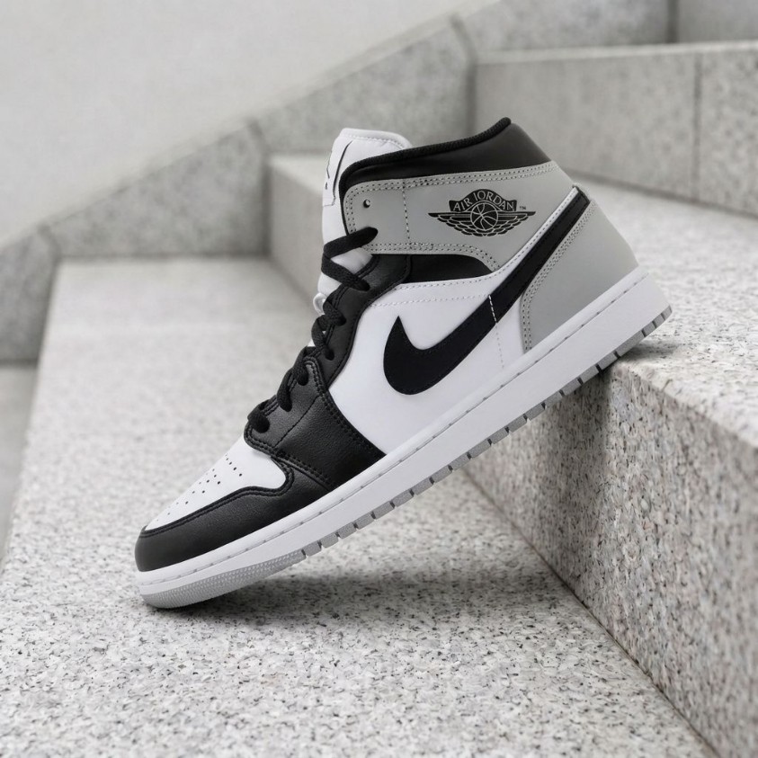 【イオン広店】 中古 NIKE AIR JORDAN | ナイキ　エアー　ジョーダン スニーカー Air Jordan 1 Mid 'Barons' DQ8426-101 グレー 28cm 【126】 Nike Air Jordan 1 Mid Barons DQ8426-101 Mens Fashion Sneakers New