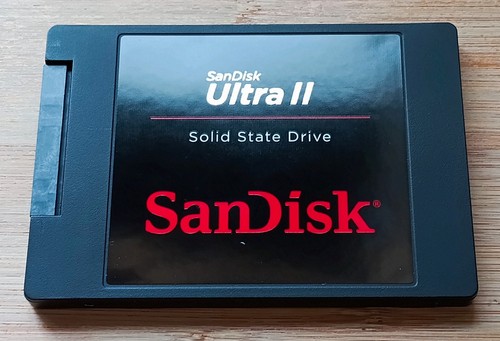 SanDisk Ultra II - 240GB SSD - 2,5" - SATA III - 6GB/s - SDSSDHII-240G