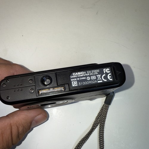 Casio EXILIM EX-Z1200 Digital Camera Blk 12.1MP - Picture 4 of 5