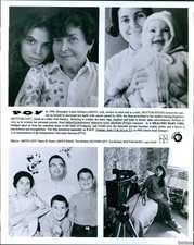 1990 Photo Judith Helfland Pov A Healthy Baby Girl Des Exposure People 8X10