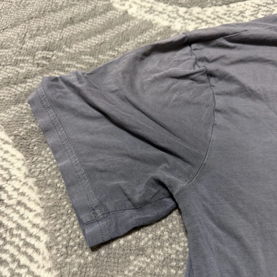 Camiseta para hombre Armani Exchange A|X gris gráfico logotipo delantero y trasero talla L Foto 3 de 4