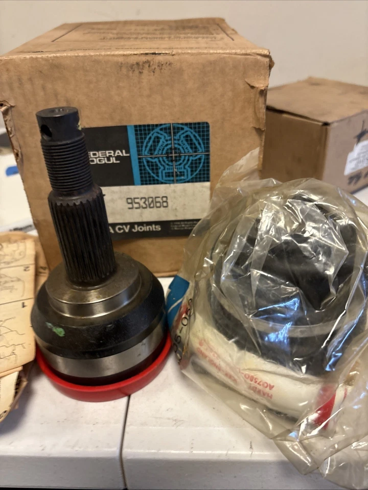 Junta Federal Mogul BCA 953068 CV para Chevrolet GMC Pontiac Buick Oldsmobile Foto 2 de 4