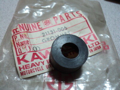 KAWASAKI Z1 KZ ZN ZX KZ1300 KZ1100 SPARK PLUG CAP GROMMET NOS OEM