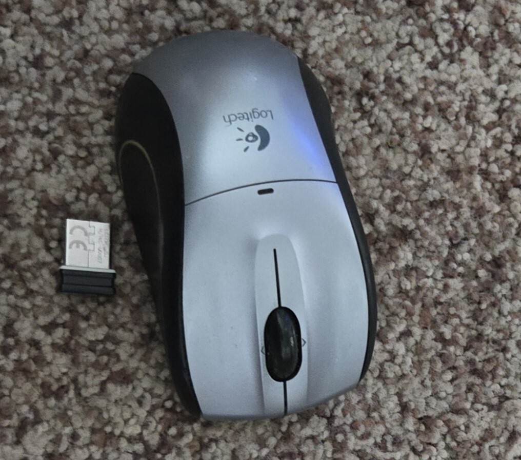 Logitech M305 Black Wireless Optical Mouse With USB