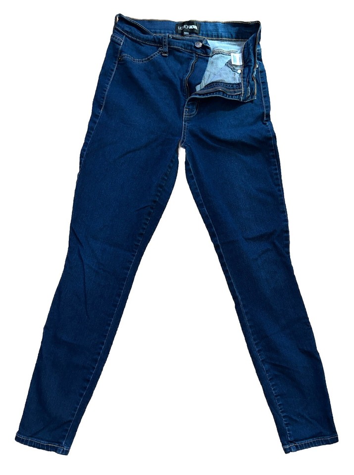 Wholesale Bulk Lot of 7 Juniors Size 13, 11, L Casual Skinny Leg Denim