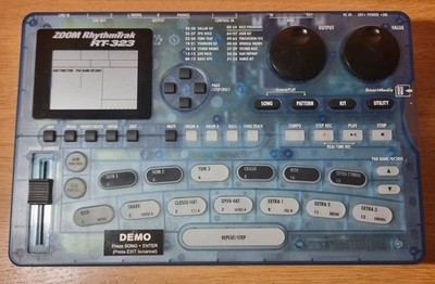 Zoom RhythmTrak RT-323 RT323 - nur Drum Machine Einheit