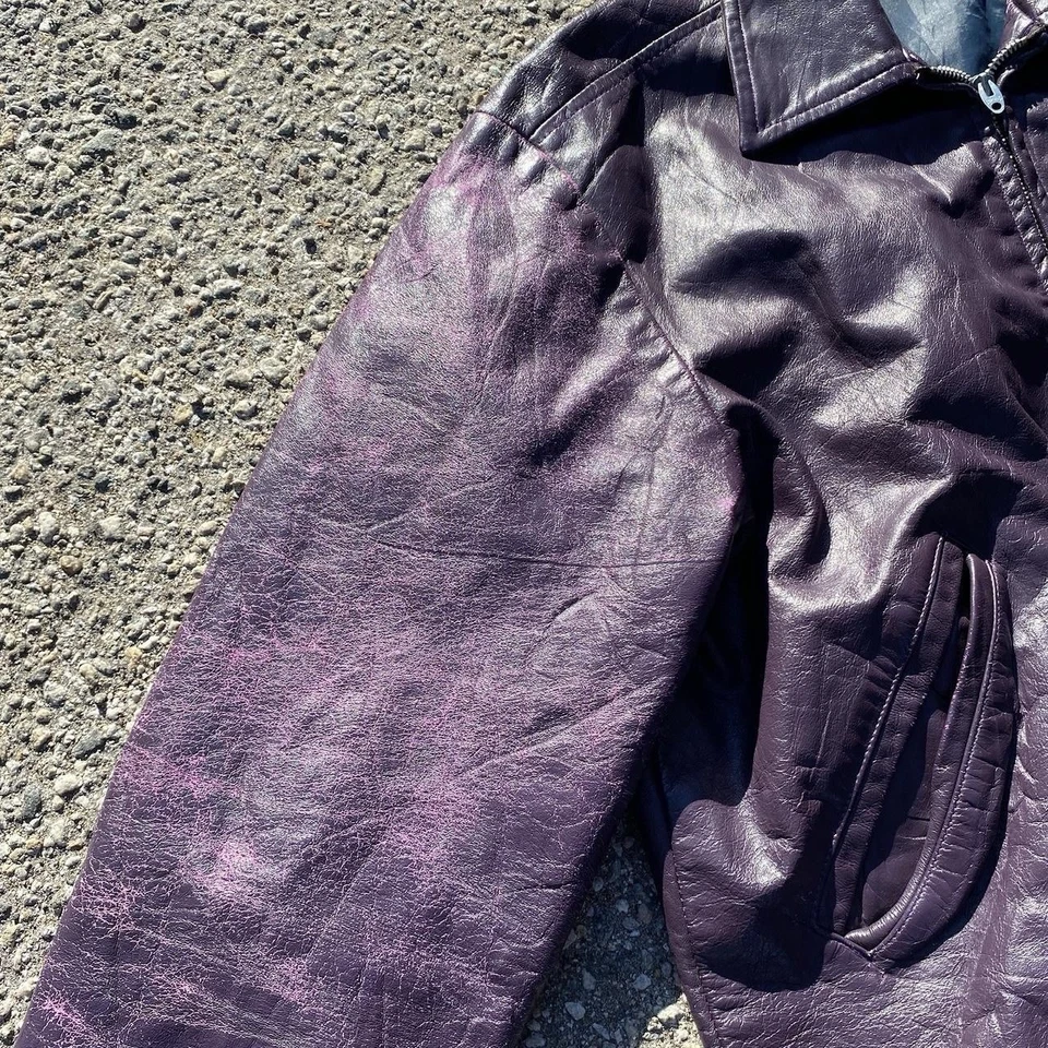 RARE 1970S DISTRESSED VARSITY WESTERN LEATHER JACKET - Imagem 2 de 4