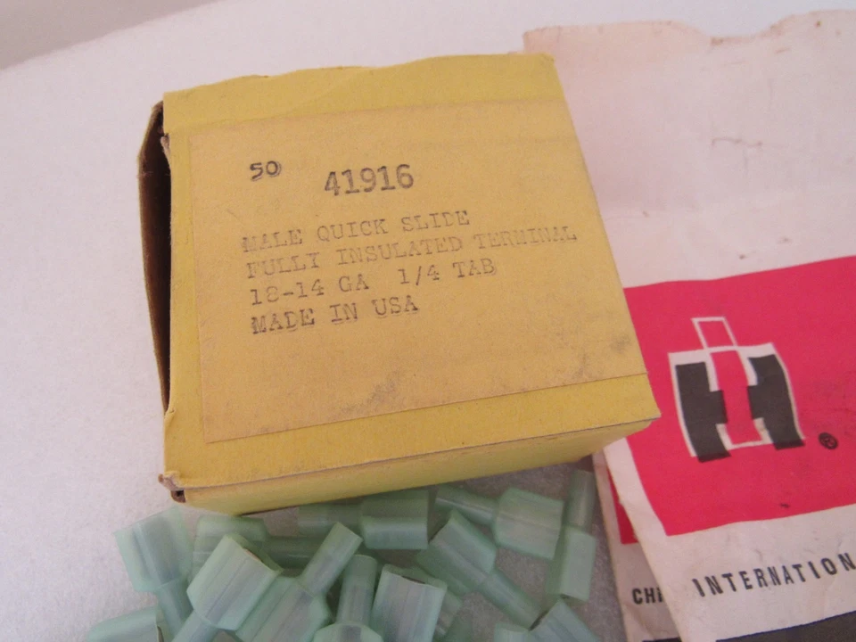 Terminal de desconexão macho International Harvester IH 18 a 14 AWG azul 41916 - Imagem 3 de 4