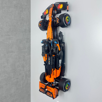 Wandhalterung kompatibel mit LEGO Technic McLaren F1 Auto MCL39 42228