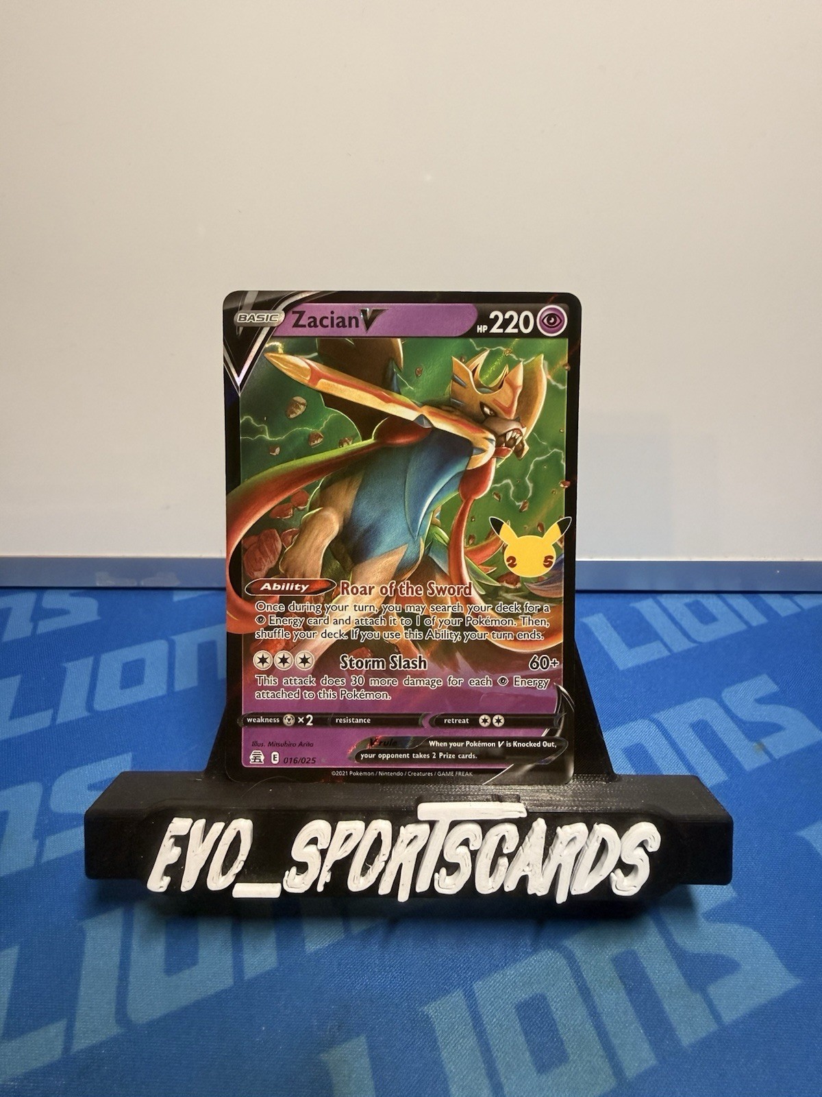 Pokémon - Zacian V 16/25 Ultra Rare Celebrations NM
