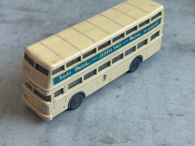 Wiking 1:87 Bussing Bus Drinks Milk Every Day *C17*