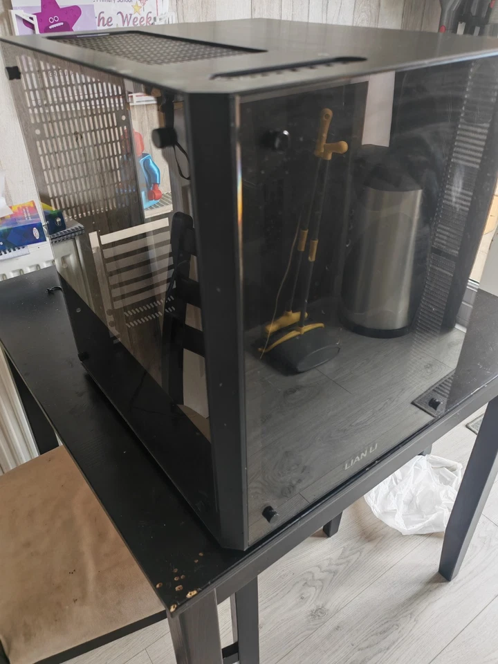 Lian Li PC-08X Black Aluminium PC Case - Dual chamber design. - Image 2 of 4