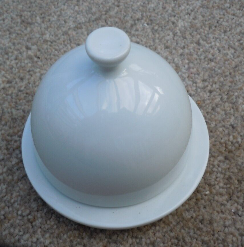 Porcelain Butter Pat with Lid, Small Individual Butter Dish with Lid