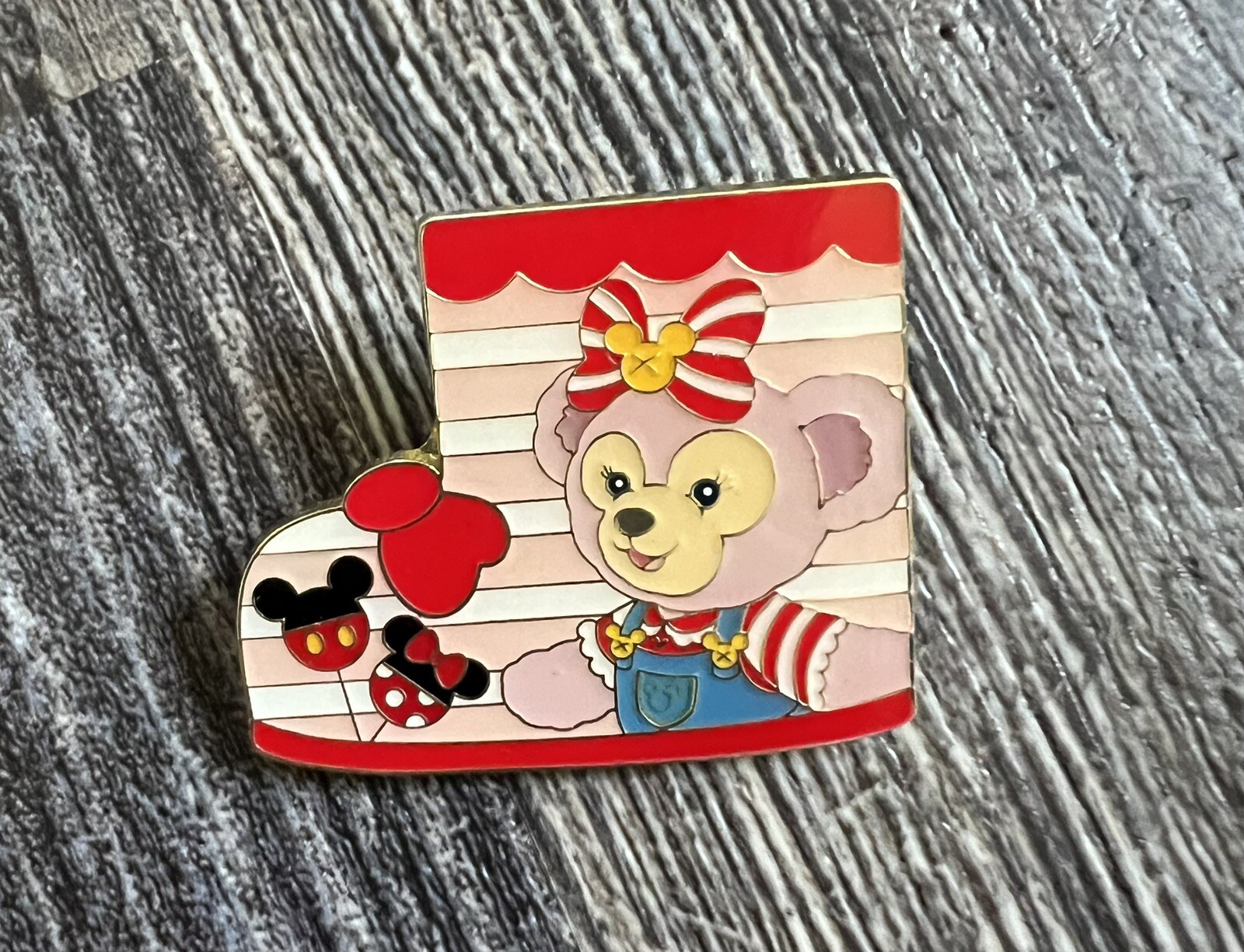 Disney Shanghai SDR Pin Trading Stitch Rainy Day ShellieMay Bear Boot pin