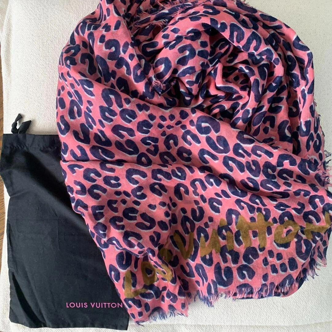 louis vuitton silk scarf pink