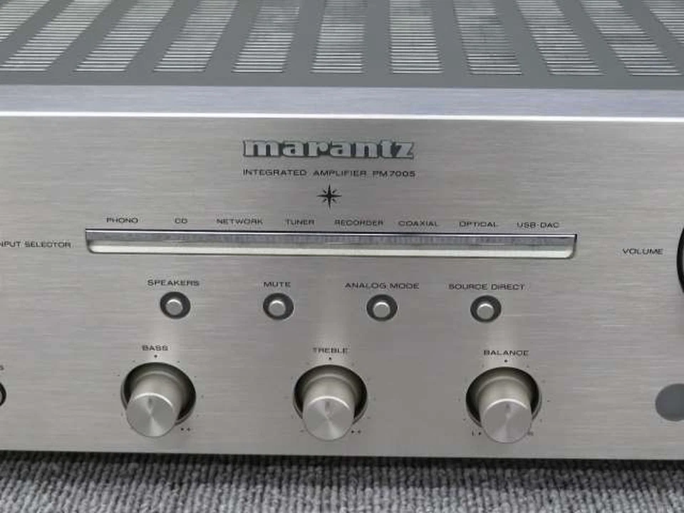 Marantz PM7005 Integrated Amplifier Good Condition Used w/Accessories - Image 4 of 4