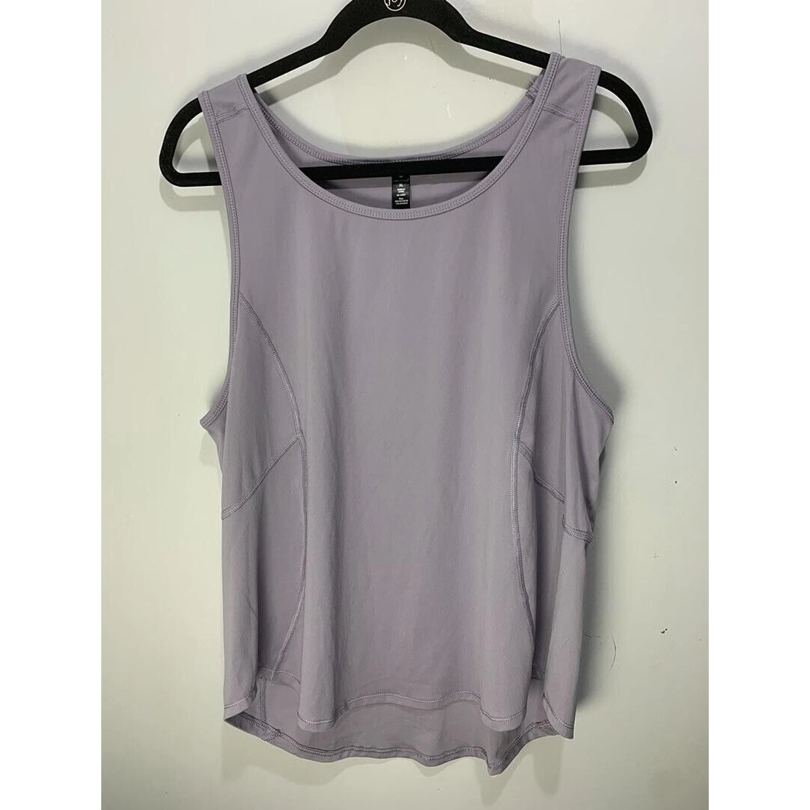 yogalicious sleeveless tank-top