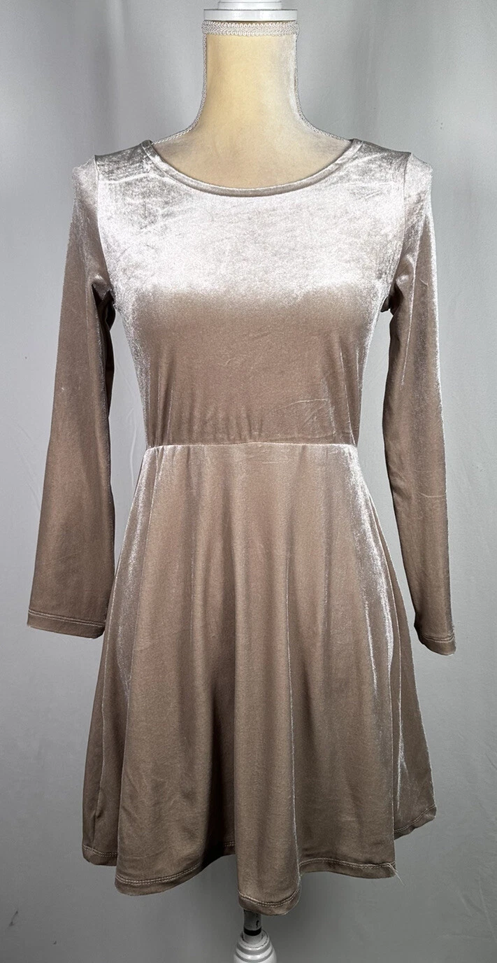 Gianni Bini GB Girl Junior Dress Flare Large 9-12 Long Sleeve Velvet Champagne
