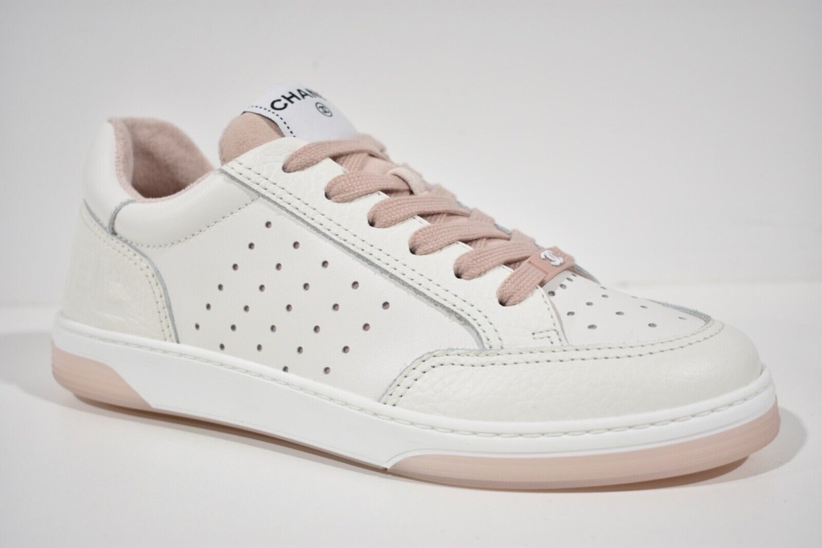 Chanel 22P White Leather Pink CC Flat Lace Up Tie Runner Chanel 22P White Leather Pink CC Flat Lace Up Tie Runner