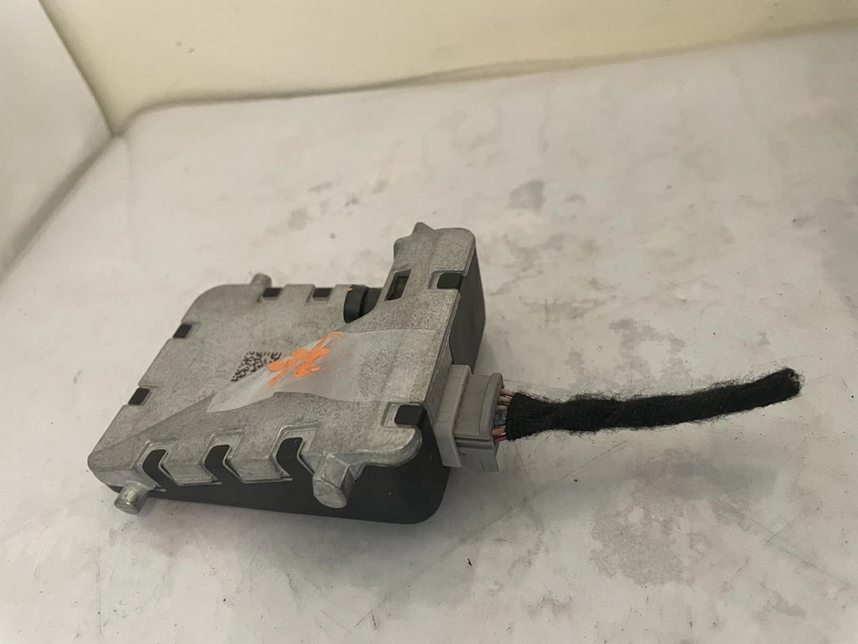 2018 TOYOTA TACOMA FRONT WINDSHIELD CAMERA OEM 8646C04020  - Image 4 of 4