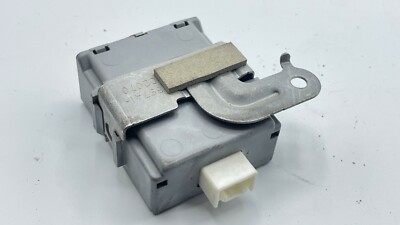 2003 - 2008 Toyota Corolla matrix Receiver Door Control 89741