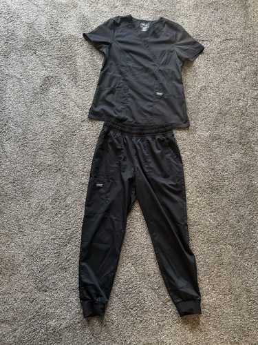 cherokee workwear revolution scrubs Size medium