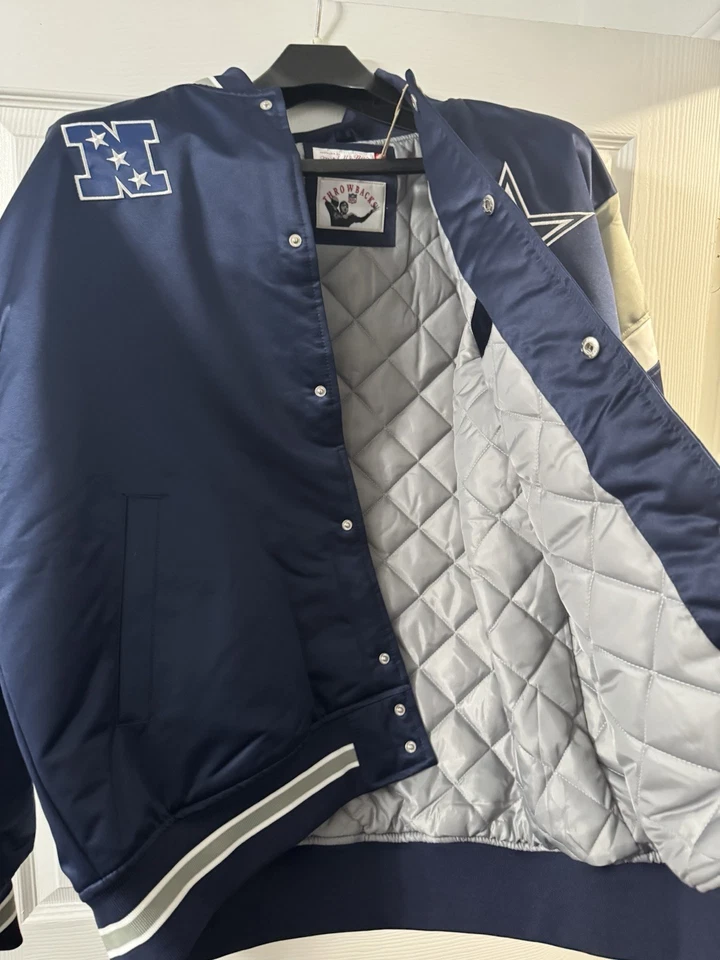CHAQUETA UNIVERSITARIA RETRO NUEVA AUTÉNTICA DALLAS COWBOYS MITCHELL & NESS 2XL Foto 2 de 3