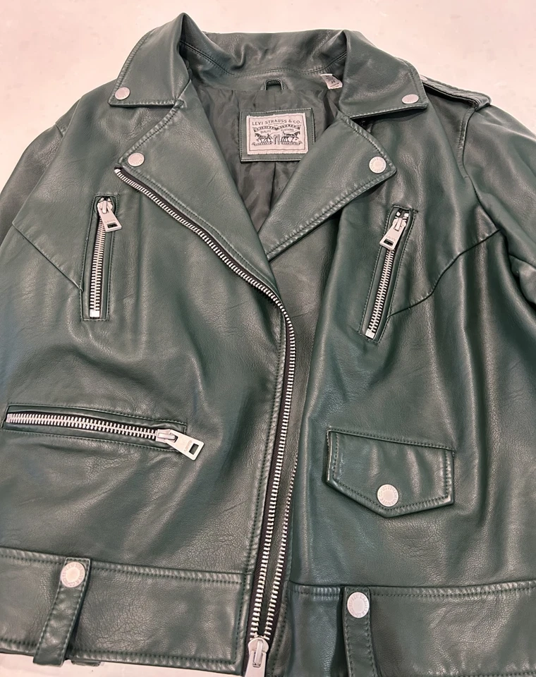 Chaqueta de motociclista Levis Strauss 2X verde vegana de cuero sintético para mujer talla grande Foto 2 de 4