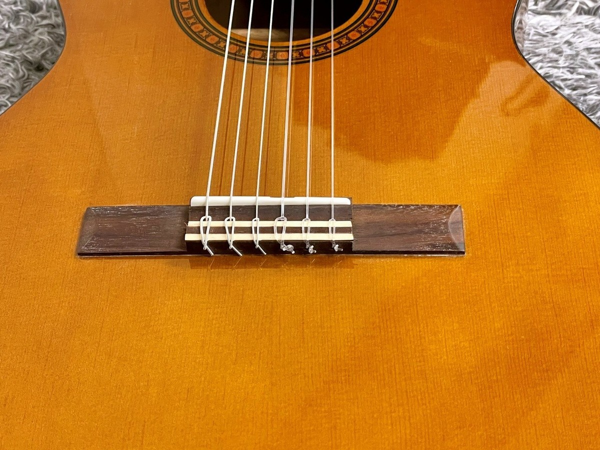 Yamaha CS40 Short Scale Mini Classic Guitar Jr Series Compact Body