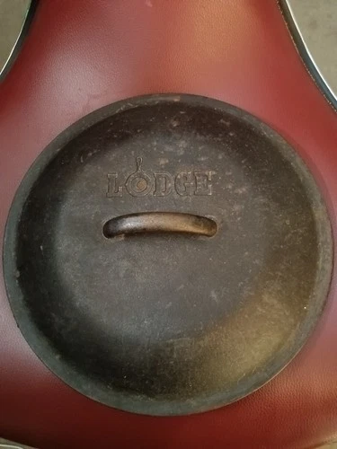 Vintage Lodge No.8 Cast Iron Dutch Oven  Lid 10 1/4"