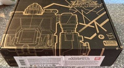 Hasbro Transformers Legacy Evolution Generations Selects - Magnificus