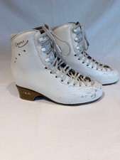 Edea Chorus 235 Figure Skating Boot