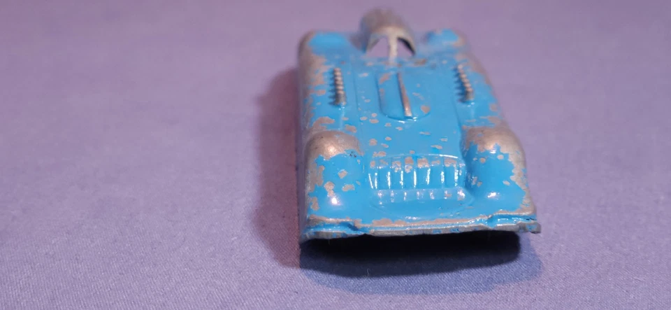 Lote de 4 coches de metal MidgeToy Racer, coche rojo futurista, convertidor de caddy. Camión de bomberos Foto 3 de 4