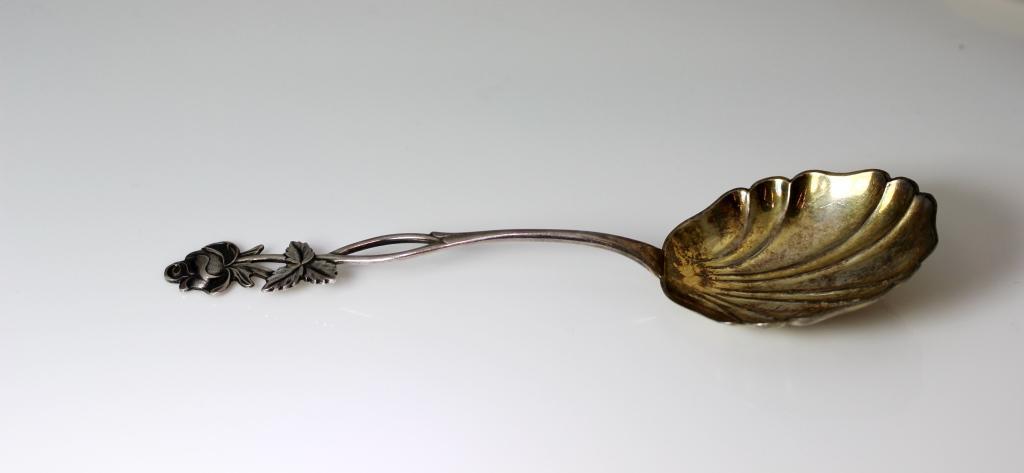 1949 Finland Kultakeskus Oy Rose Pattern 813H Silver Serving
