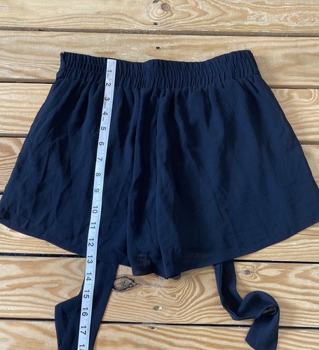 miss Avenue NWT $38.50 women’s tie front shorts size S black N9 - Picture 8 of 10