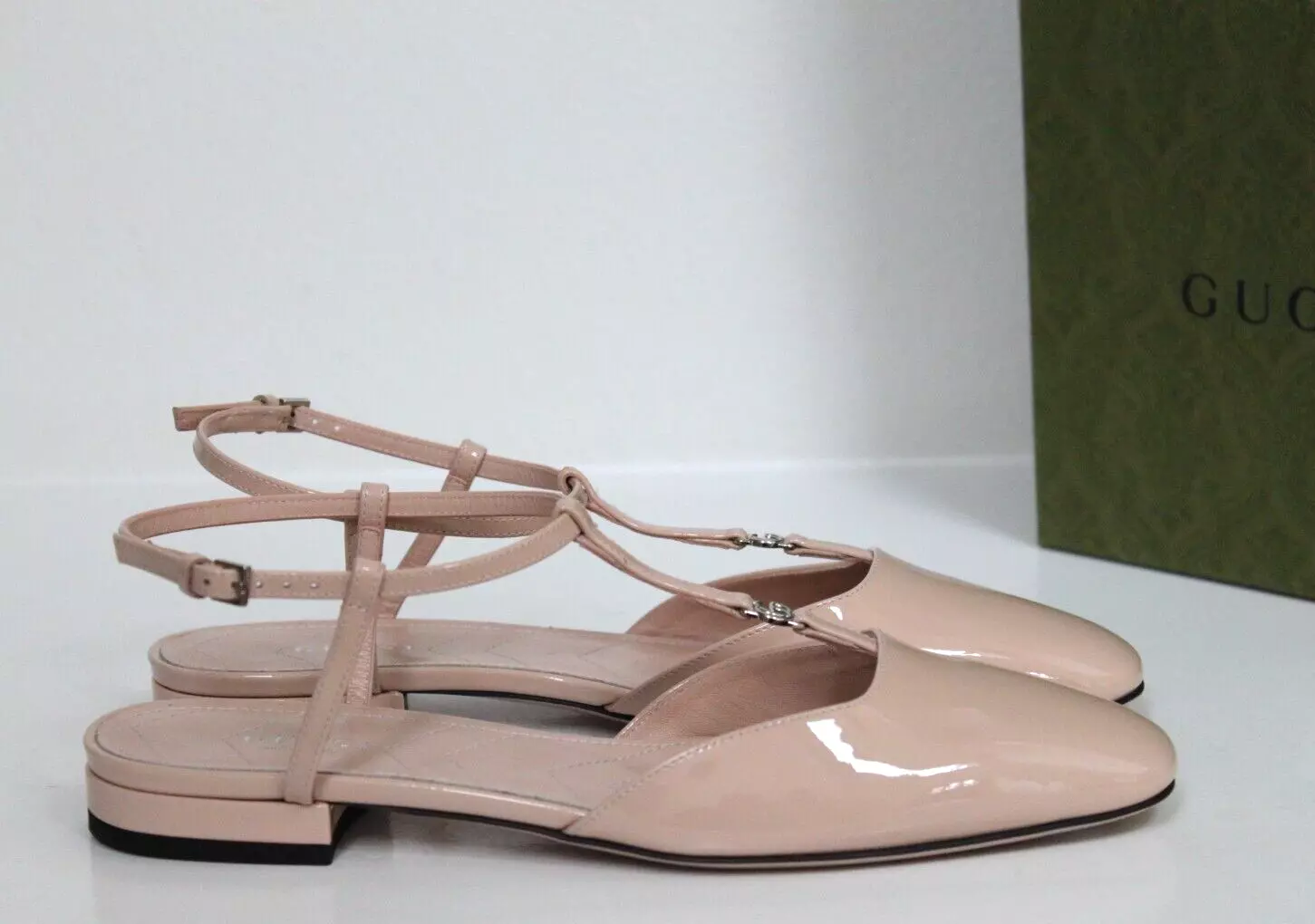 chaussures plates ballet cheville cuir verni nu taille 7 / 37,5 Gucci GG logo