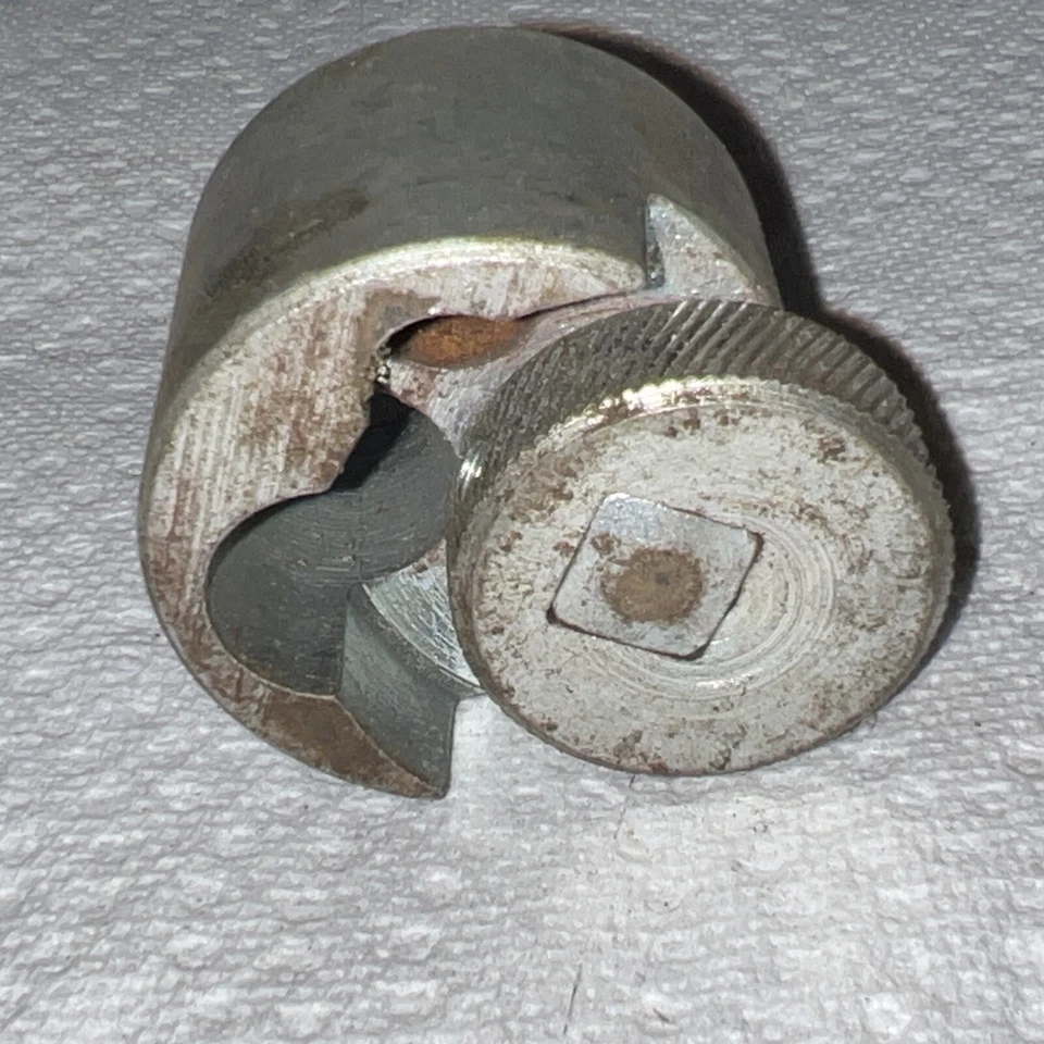 Vintage Armstrong 12-948  1/2" Drive Stud Remover, 1/2”-3/4” Stud Diameter USA - Image 4 of 4