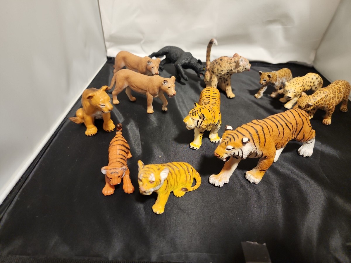 Schleich lioness, tiger safari ltd AAA K&M BIG CATS ANIMAL