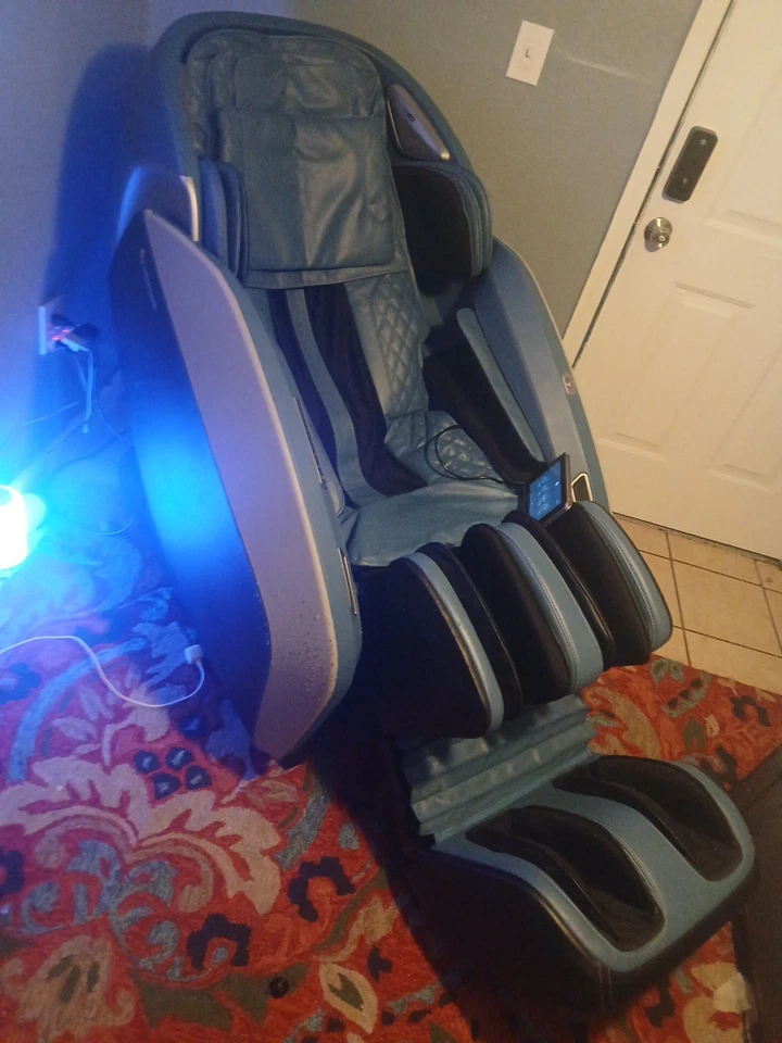 SILLA DE MASAJE RECLINABLE HUMAN TOUCH CERTUS ZERO GRAV RELAX EXCELENTE ESTADO Foto 3 de 4