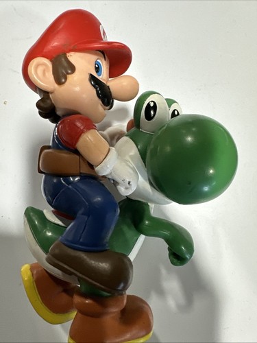 Super Mario Sunshine 2003 Mario and Yoshi Figures Joyride Studios - Picture 2 of 4